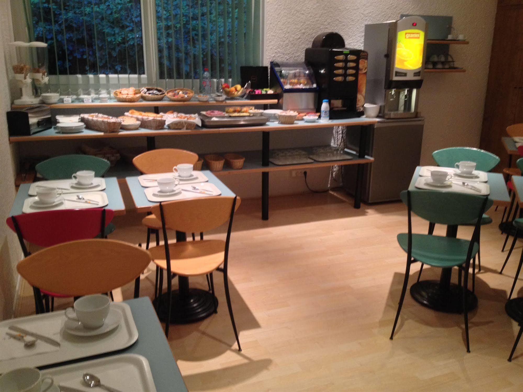 Logis Hotel Atrium Epinal Golbey Chavelot Экстерьер фото
